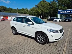 Crystal white pearl / metallic Gebraucht 2015 Volvo XC60 Ocean Race SUV | 20.900 € (Etwas zu teuer)