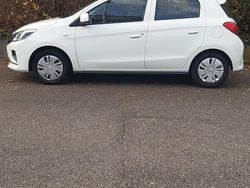 Weiß Gebraucht 2020 Mitsubishi Space Star Limousine | 6.900 € (Guter Preis)