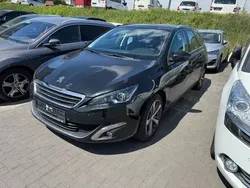 Weiss Gebraucht 2021 Peugeot 308 GT Kombi | 18.398 € (Guter Preis)
