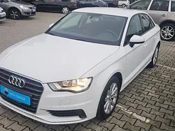 Weiß Gebraucht 2016 Audi A3 Attraction Limousine | 15.999 € (Fairer Preis)