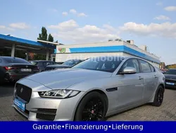 Silber Gebraucht 2016 Jaguar XE Prestige Limousine | 12.999 € (Fairer Preis)