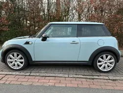 Blau Gebraucht 2011 Mini ONE Kleinwagen | 4.000 € (Fairer Preis)