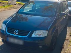Blau Gebraucht 2005 VW Touran Van / Kleinbus | 1.999 € (Guter Preis)