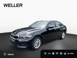Schwarz (schwarz) Gebraucht 2022 BMW 320 Advantage Limousine | 27.910 € (Guter Preis)