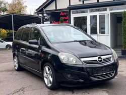 Schwarz Gebraucht 2008 Opel Zafira Sport Van / Kleinbus | 1.990 € (Fairer Preis)
