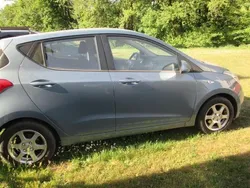 Aqua sparkling / met Gebraucht 2015 Hyundai i10 Trend Kleinwagen | 9.300 € (Fairer Preis)