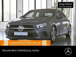 Grau Gebraucht 2022 Mercedes A250 Progressive Limousine | 27.990 € (Fairer Preis)