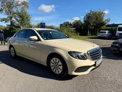 Gelb Gebraucht 2020 Mercedes E220 Limousine | 26.870 € (Guter Preis)
