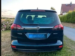 Grün Gebraucht 2014 Opel Zafira Tourer Edition Van / Kleinbus | 5.800 € (Fairer Preis)