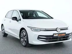 Weiß Gebraucht 2024 VW Golf VIII Goal Limousine | 23.440 € (Superpreis)