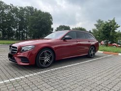 Rot Gebraucht 2020 Mercedes E220 Kombi | 31.900 €
