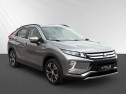 Grau Gebraucht 2018 Mitsubishi Eclipse Cross SUV | 12.980 € (Fairer Preis)