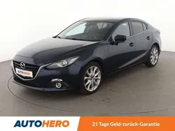 Deep crystal blue Gebraucht 2016 Mazda 3 Sports-Line Limousine | 13.280 € (Teuer)
