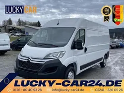 Weiss Gebraucht 2023 Citroën Jumper Van / Kleinbus | 30.739 € (Teuer)