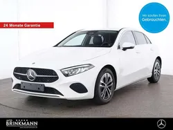 Weiß Gebraucht 2024 Mercedes A200 Advanced Limousine | 29.180 € (Fairer Preis)