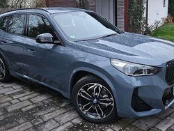 Grau Gebraucht 2023 BMW iX1 M Sport SUV | 42.900 € (Fairer Preis)