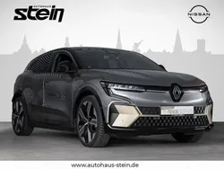 Grau Gebraucht 2023 Renault Mégane Iconic Limousine | 31.950 € (Guter Preis)