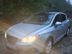 Silber Gebraucht 2011 Seat Ibiza Coupé | 2.750 € (Guter Preis)