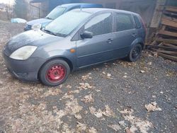 Grau Gebraucht 2004 Ford Fiesta Trend Limousine | 700 € (Superpreis)