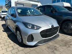 Silber Neu 2025 Mazda 2 Center-Line Limousine | 24.900 € (Fairer Preis)
