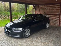 Schwarz Gebraucht 2010 BMW 325 Coupé | 12.200 € (Fairer Preis)