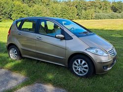 Gold Gebraucht 2007 Mercedes A170 Avantgarde Kleinwagen | 4.950 € (Fairer Preis)