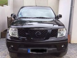 Schwarz Gebraucht 2008 Nissan Navara Abholung | 8.800 € (Teuer)