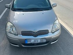 Silber Gebraucht 2004 Toyota Yaris Kombi | 1.300 € (Superpreis)