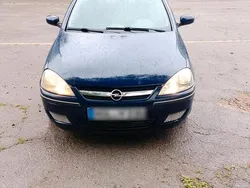 Blau Gebraucht 2004 Opel Corsa Kleinwagen | 1.000 € (Fairer Preis)