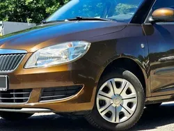 Braun Gebraucht 2014 Skoda Fabia Limousine | 6.490 € (Guter Preis)