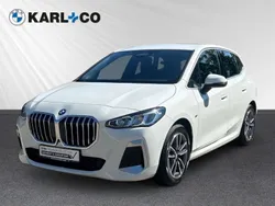 Weiss Gebraucht 2023 BMW 220 Active Tourer M Sport Van / Kleinbus | 30.998 € (Guter Preis)
