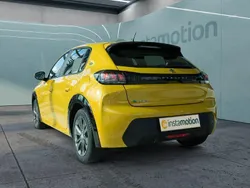 Gelb Gebraucht 2021 Peugeot e-208 Kleinwagen | 15.999 € (Guter Preis)