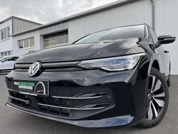 Grenadillschwarz Gebraucht 2024 VW Golf VIII Goal Kombi | 25.860 € (Superpreis)