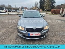 Grau Gebraucht 2012 Skoda Superb Ambition Kombi | 4.490 € (Superpreis)