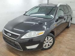 Pantherschwarz metallic Gebraucht 2010 Ford Mondeo Trend Kombi | 1.499 €