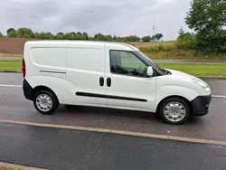Weiß Gebraucht 2013 Fiat Doblò Van / Kleinbus | 5.199 € (Fairer Preis)