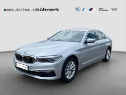 Glaciersilber metallic Gebraucht 2019 BMW 530e iPerformance Limousine | 29.890 € (Guter Preis)