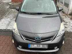 Grau Gebraucht 2012 Toyota Prius+ Plus Van / Kleinbus | 12.000 € (Fairer Preis)