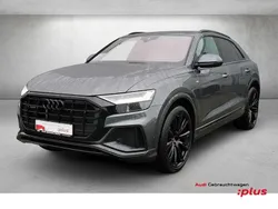 Daytonagrau perleffekt Gebraucht 2022 Audi Q8 Ambiente SUV | 65.480 € (Etwas zu teuer)