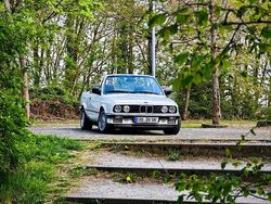 Weiß Gebraucht 1986 BMW 325 Cabriolet Cabrio | 29.999 €