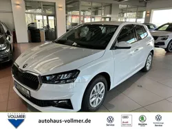 Weiß Gebraucht 2025 Skoda Fabia Selection Limousine | 21.890 € (Guter Preis)
