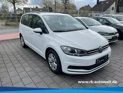 Weiss Gebraucht 2022 VW Touran Comfortline Van / Kleinbus | 30.998 € (Fairer Preis)