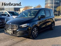 Schwarz Gebraucht 2024 Mercedes T180 Van / Kleinbus | 33.550 € (Teuer)