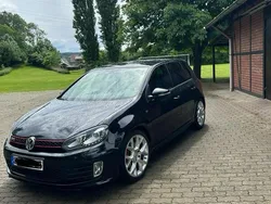 Schwarz Gebraucht 2011 VW Golf VI Edition Kleinwagen | 14.900 €