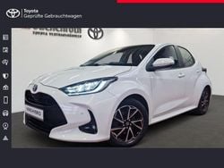 Schneeweiß Gebraucht 2021 Toyota Yaris Hybrid Team Kleinwagen | 17.990 € (Fairer Preis)