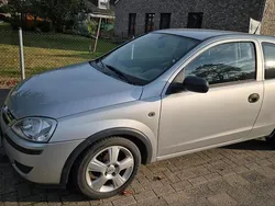 Silber Gebraucht 2006 Opel Corsa Kleinwagen | 1.500 €