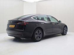 Schwarz Gebraucht 2020 Tesla Model 3 Standard Range Limousine | 21.900 € (Guter Preis)