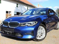 Blau Gebraucht 2020 BMW 330e Sport Line Limousine | 30.790 € (Fairer Preis)