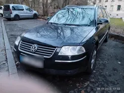 Schwarz Gebraucht 2003 VW Passat Kombi | 1.490 € (Guter Preis)