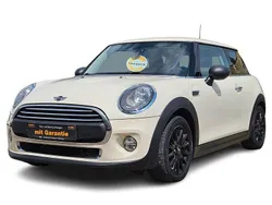 Weiß Gebraucht 2015 Mini ONE Chili Kleinwagen | 8.280 €